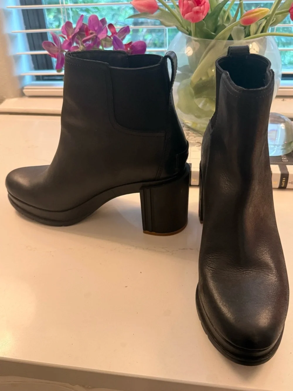 SOREL Black Leather Block Heel Ankle Boots - Women - Picture 2 of 6